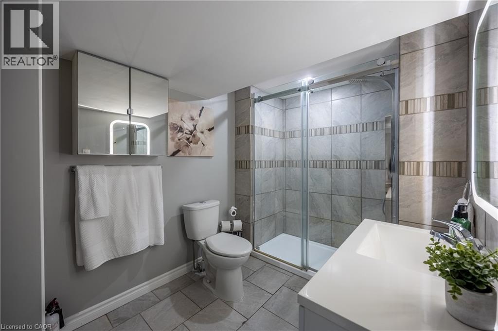 70 Berkley Crescent, Simcoe, ON - Indoor Photo Showing Bathroom