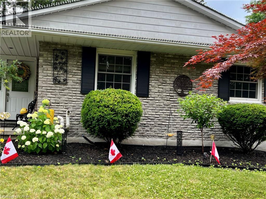 70 Berkley Crescent, Simcoe, ON - Outdoor With Deck Patio Veranda