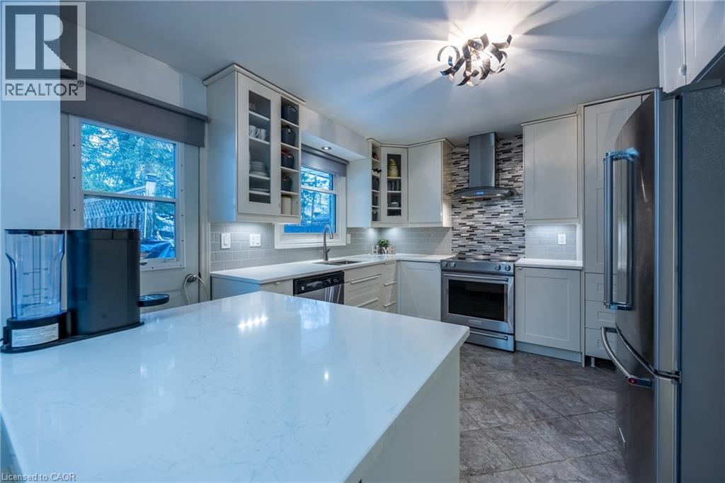 70 Berkley Crescent, Simcoe, ON - Indoor Photo Showing Kitchen