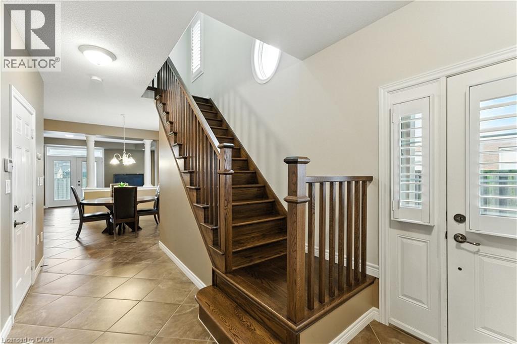 100 Fall Fair Way, Binbrook, ON - Indoor Photo Showing Other Room