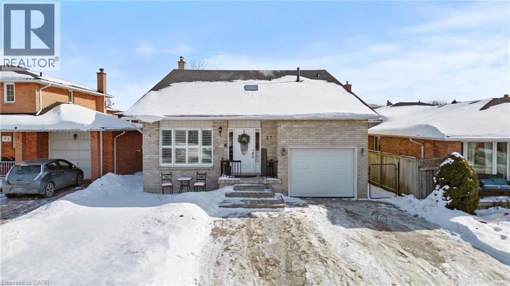 27 Barbara Court, Hamilton, ON - Outdoor