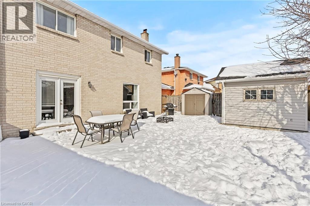 27 Barbara Court, Hamilton, ON - Outdoor With Exterior