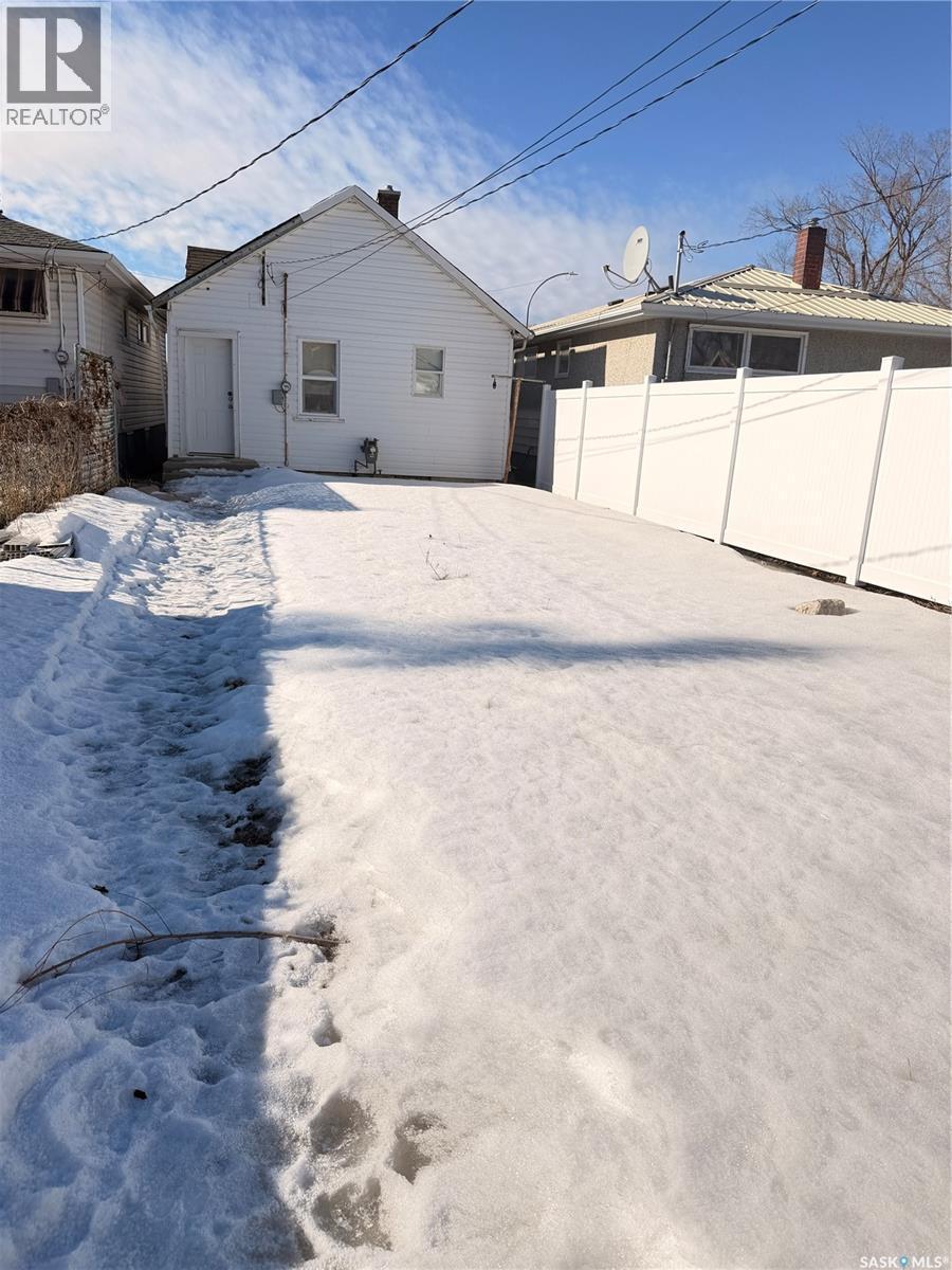 1605 Retallack Street, Regina, SK - Outdoor
