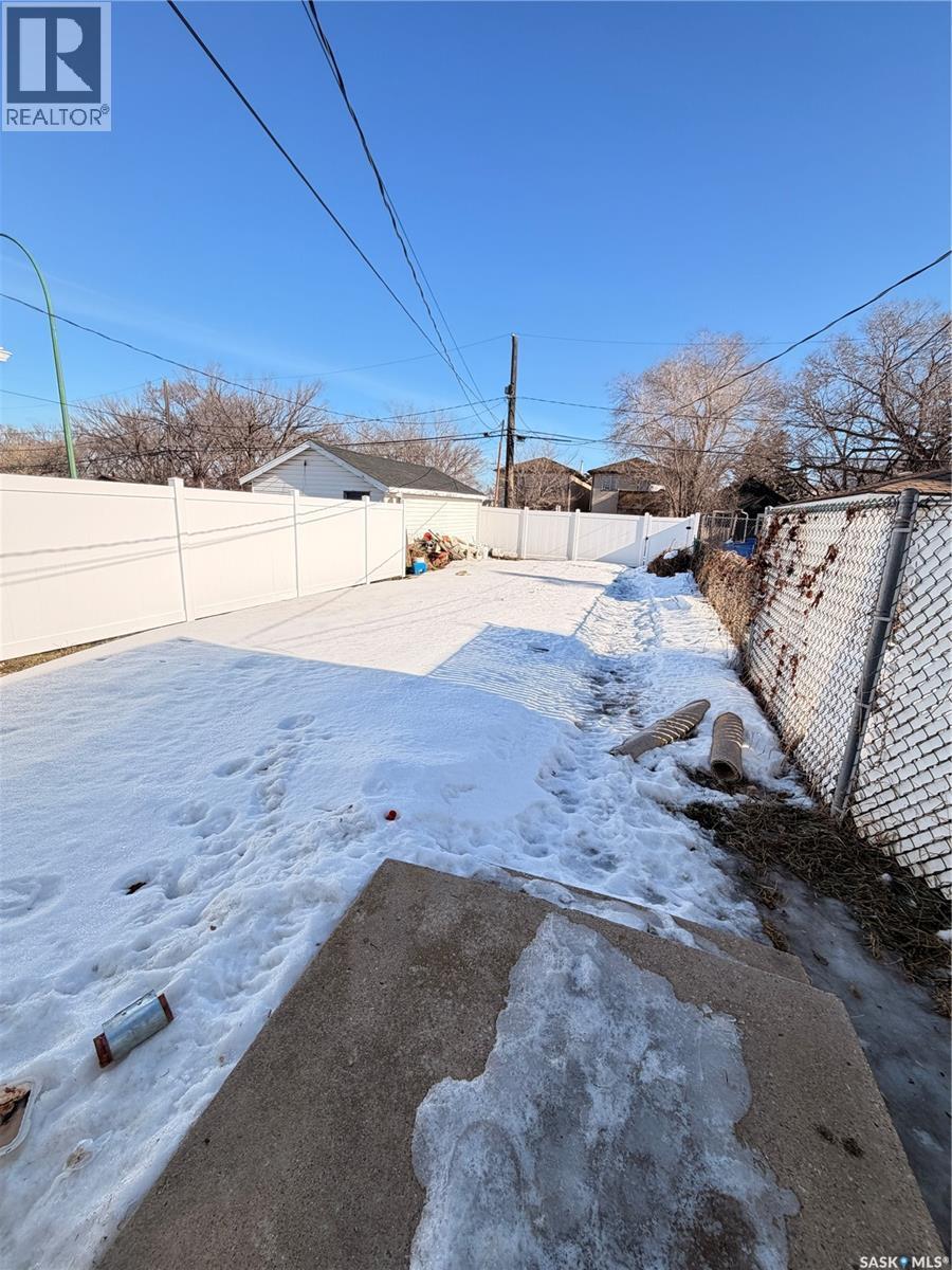 1605 Retallack Street, Regina, SK - Outdoor