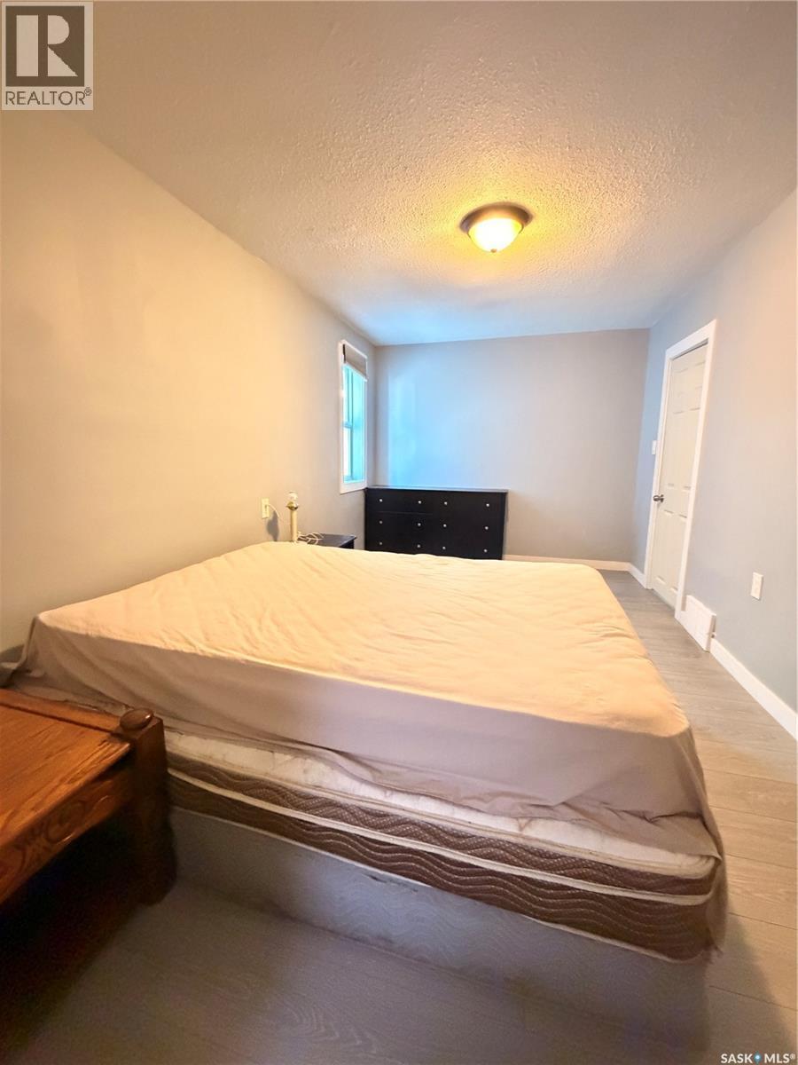 1605 Retallack Street, Regina, SK - Indoor Photo Showing Bedroom