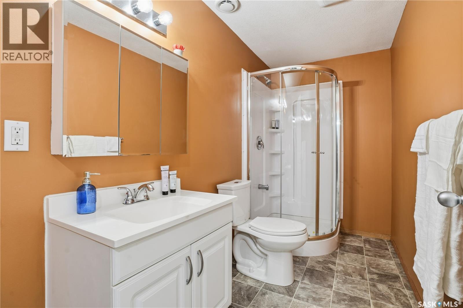 1258 Degelman Drive, Regina, SK - Indoor Photo Showing Bathroom