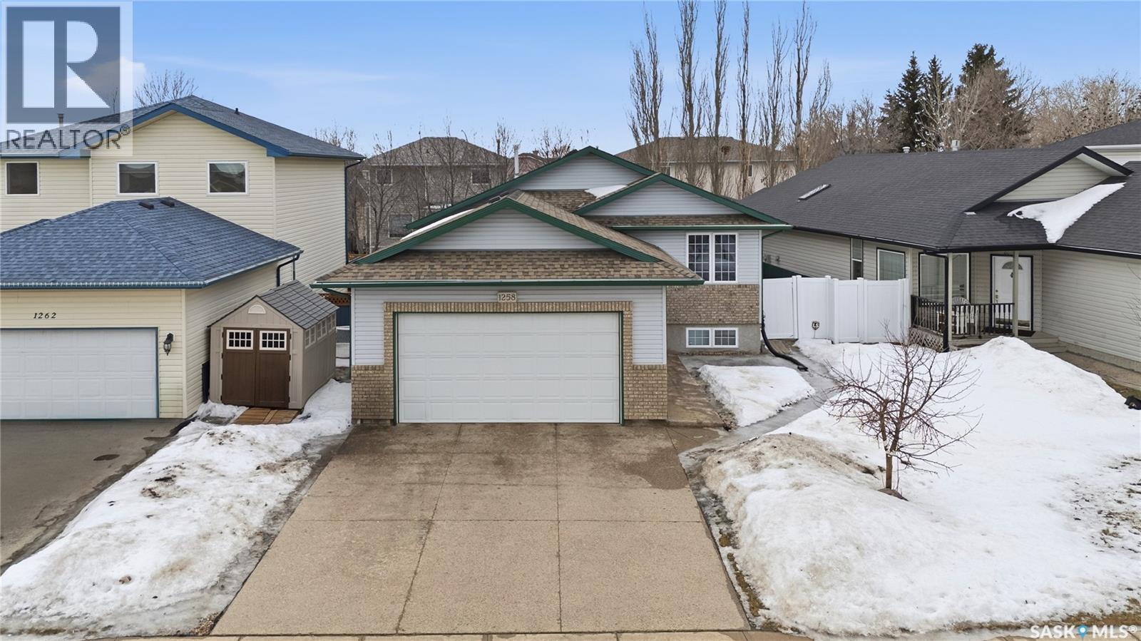 1258 Degelman Drive, Regina, SK - Outdoor With Facade