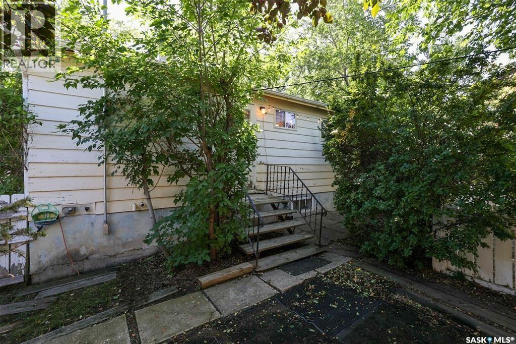 702 Princess Street, Regina, SK - Outdoor