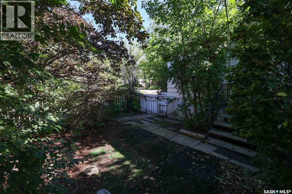 702 Princess Street, Regina, SK - Outdoor