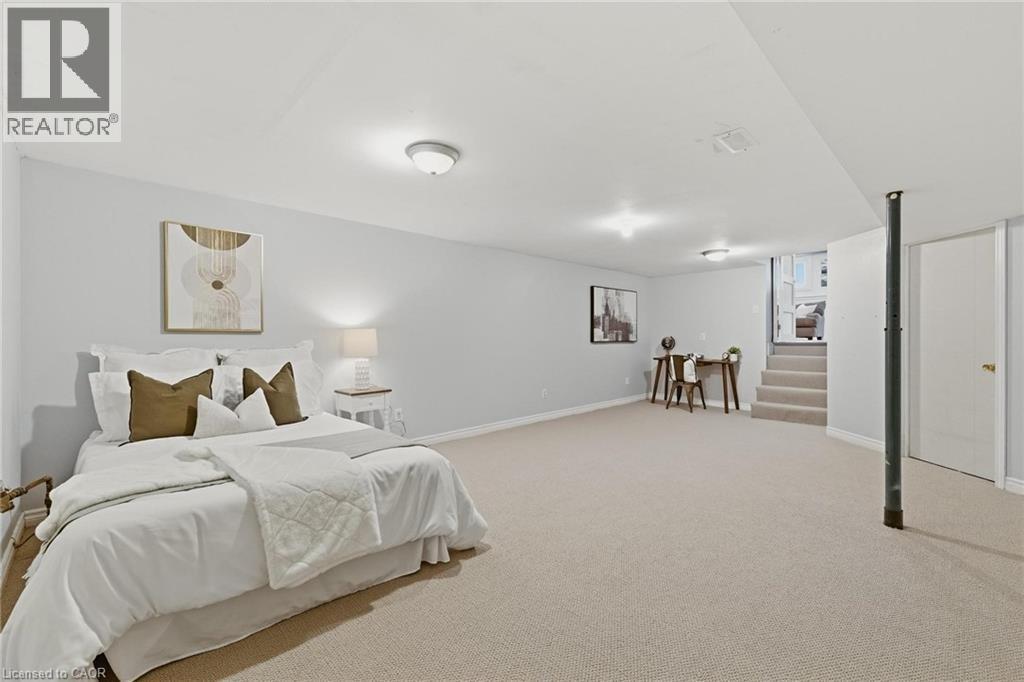 322 Sandowne Drive, Waterloo, ON - Indoor Photo Showing Bedroom