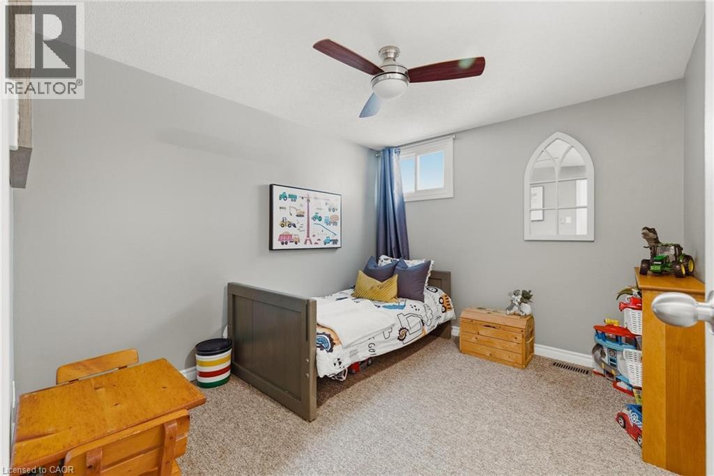 322 Sandowne Drive, Waterloo, ON - Indoor Photo Showing Bedroom