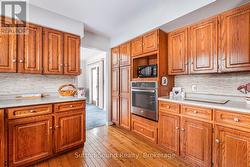 Gorgeous wood kitchen -