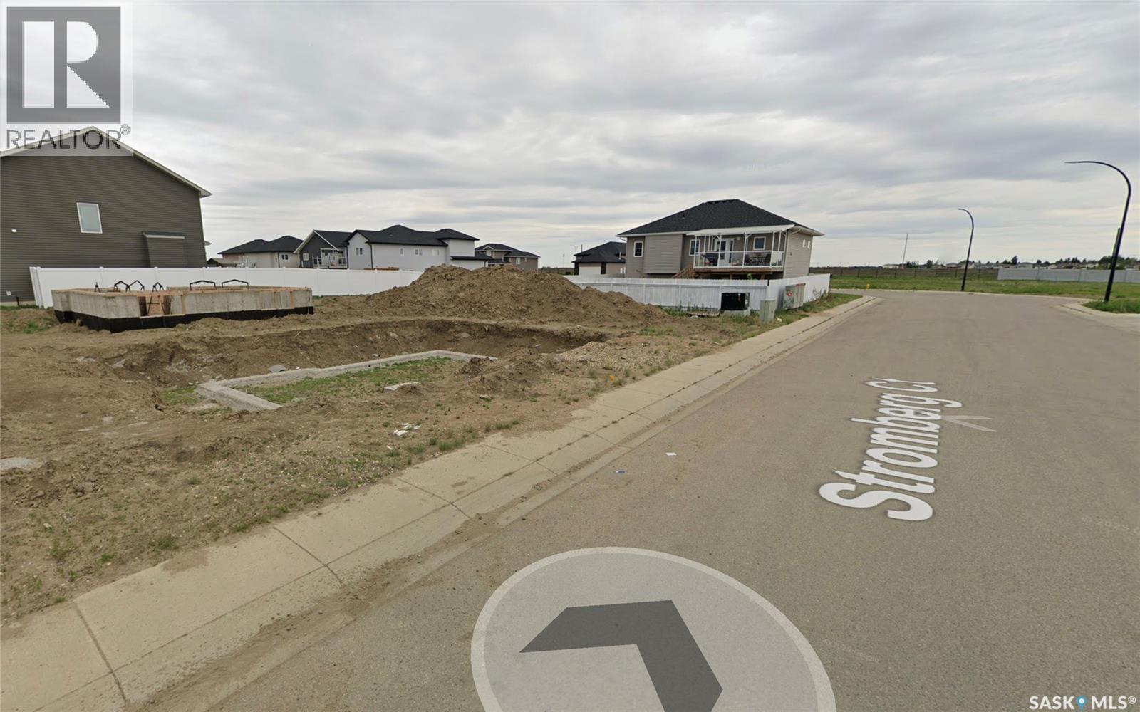 106 Stromberg Crescent, Saskatoon, SK