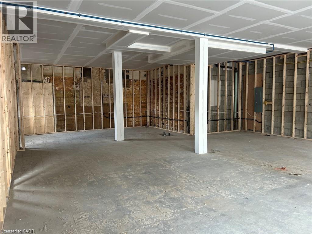 63 Queensway W, Simcoe, ON