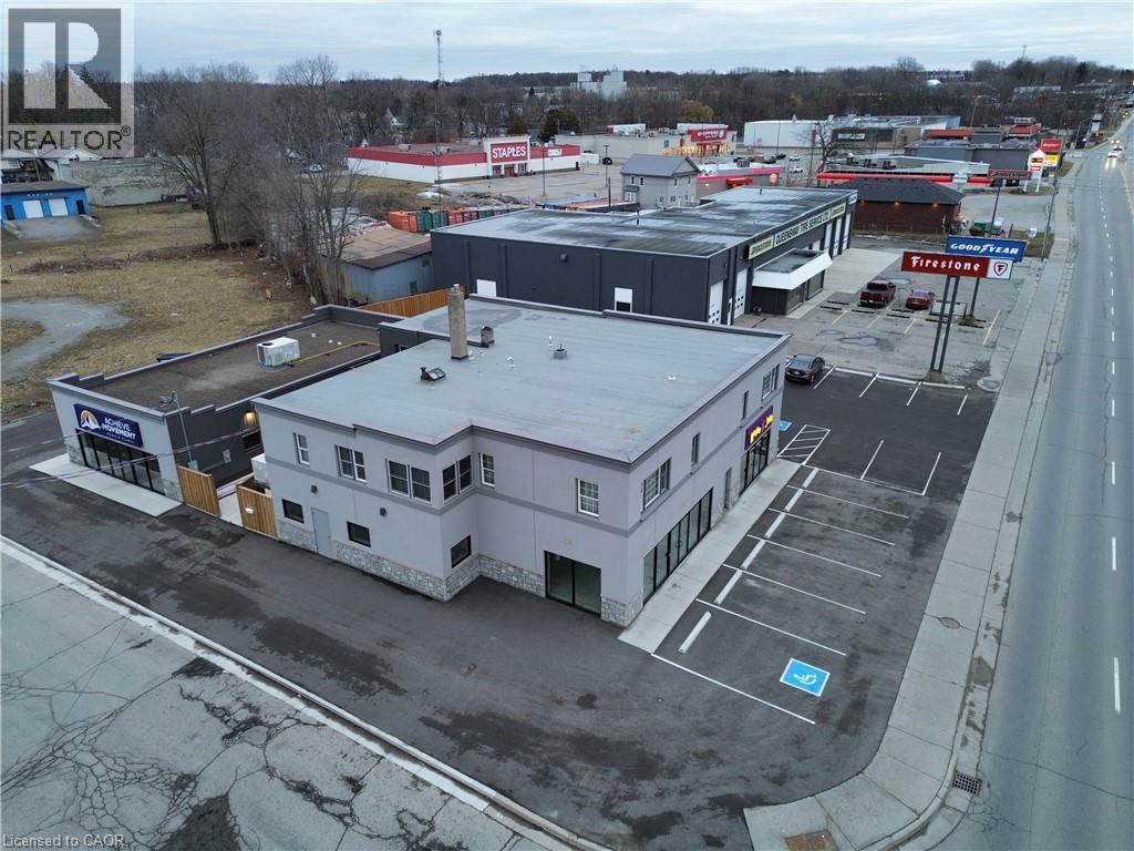 63 Queensway W, Simcoe, ON