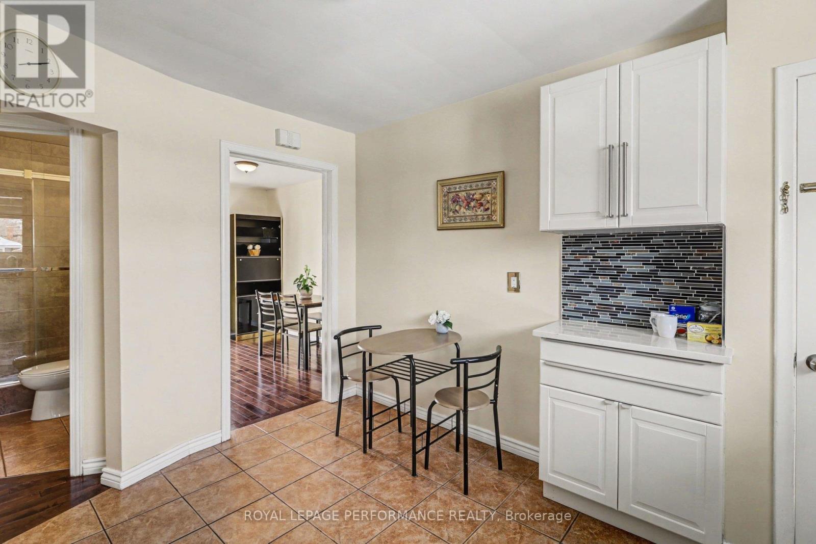 788 Dickens Avenue, Ottawa, ON - Indoor