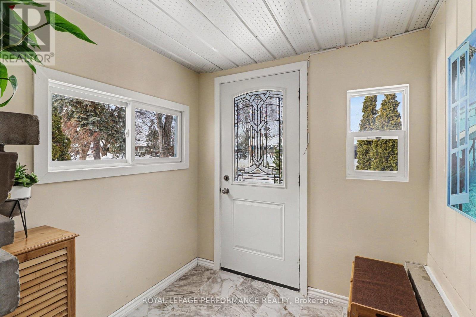 788 Dickens Avenue, Ottawa, ON - Indoor Photo Showing Other Room