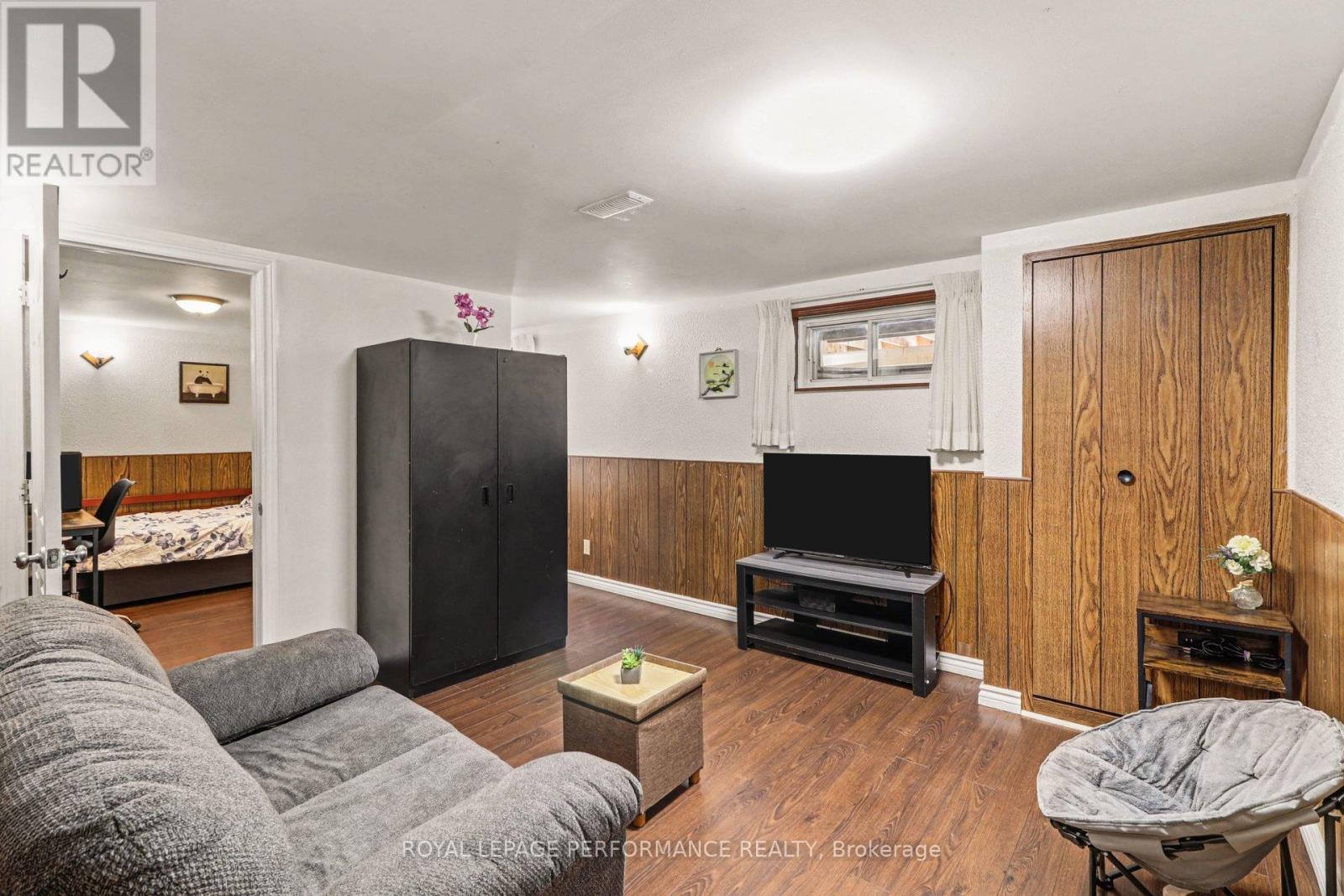788 Dickens Avenue, Ottawa, ON - Indoor Photo Showing Other Room