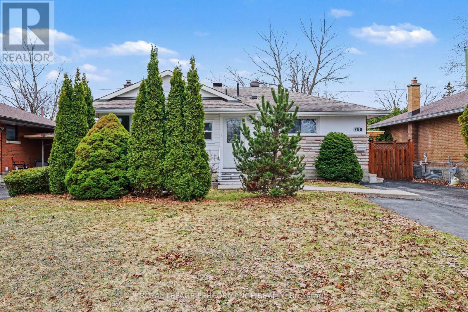 788 Dickens Avenue, Ottawa, ON - Outdoor
