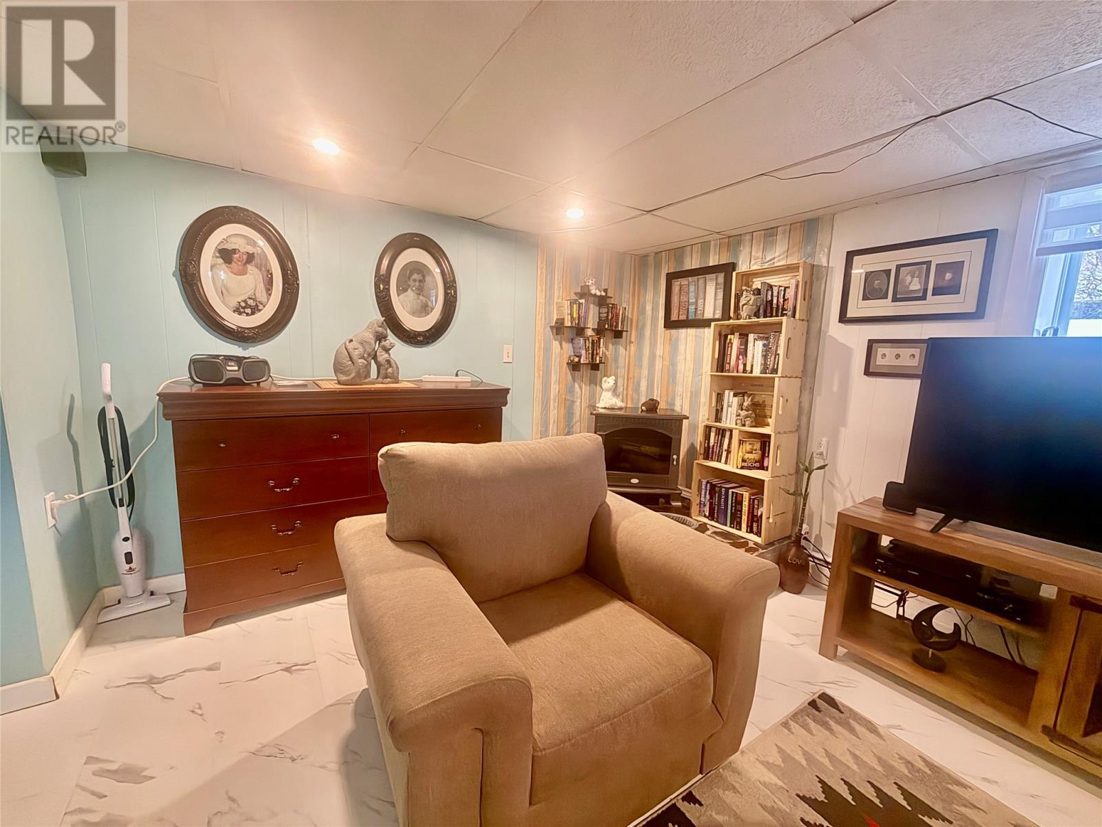 28-30 Bunkerhill Road, Fortune, NL - Indoor