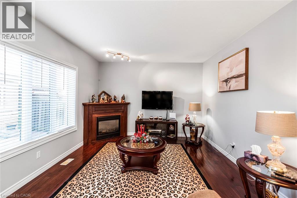 102 Erika Crescent, Hamilton, ON - Indoor Photo Showing Living Room With Fireplace