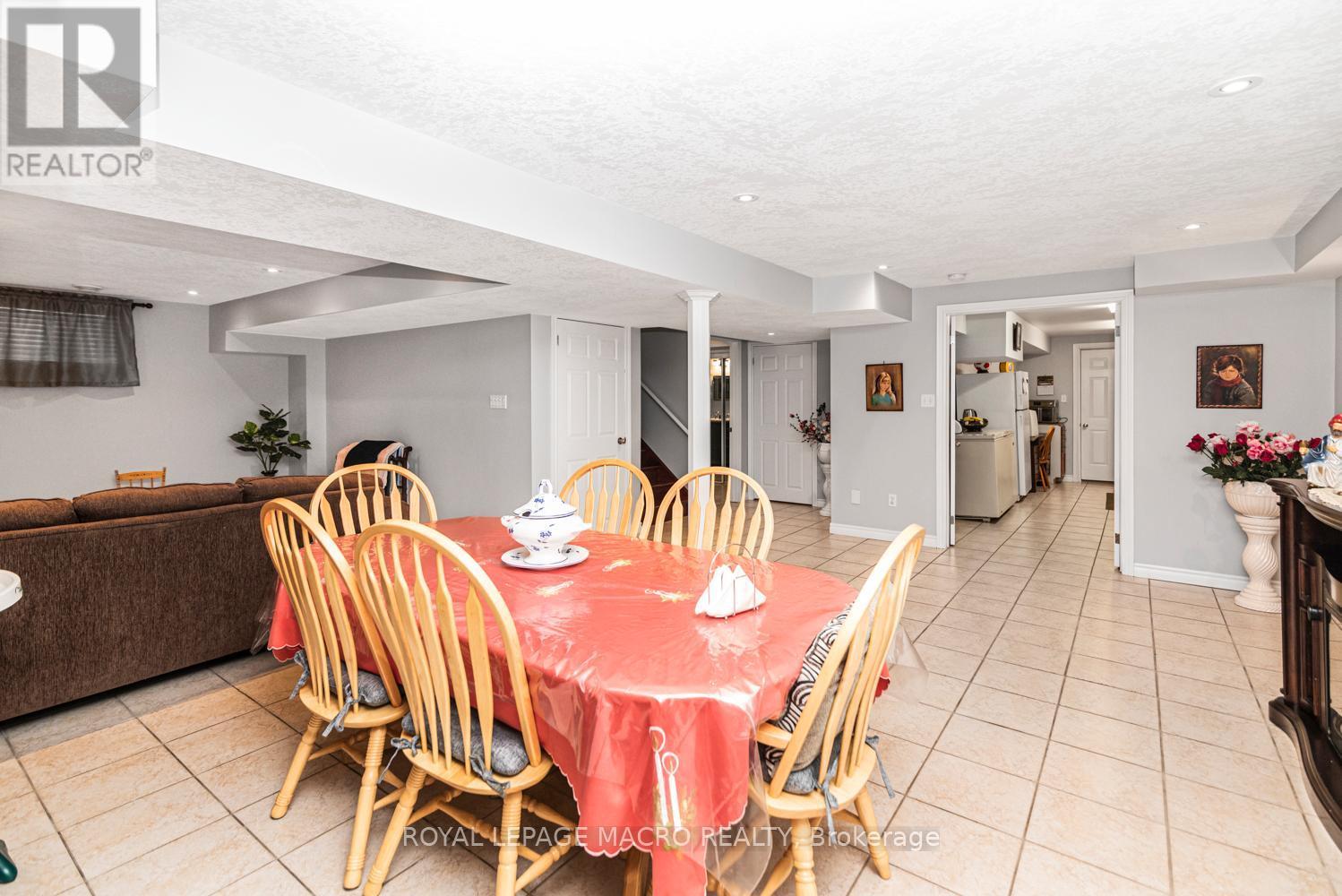 102 Erika Crescent, Hamilton, ON - Indoor