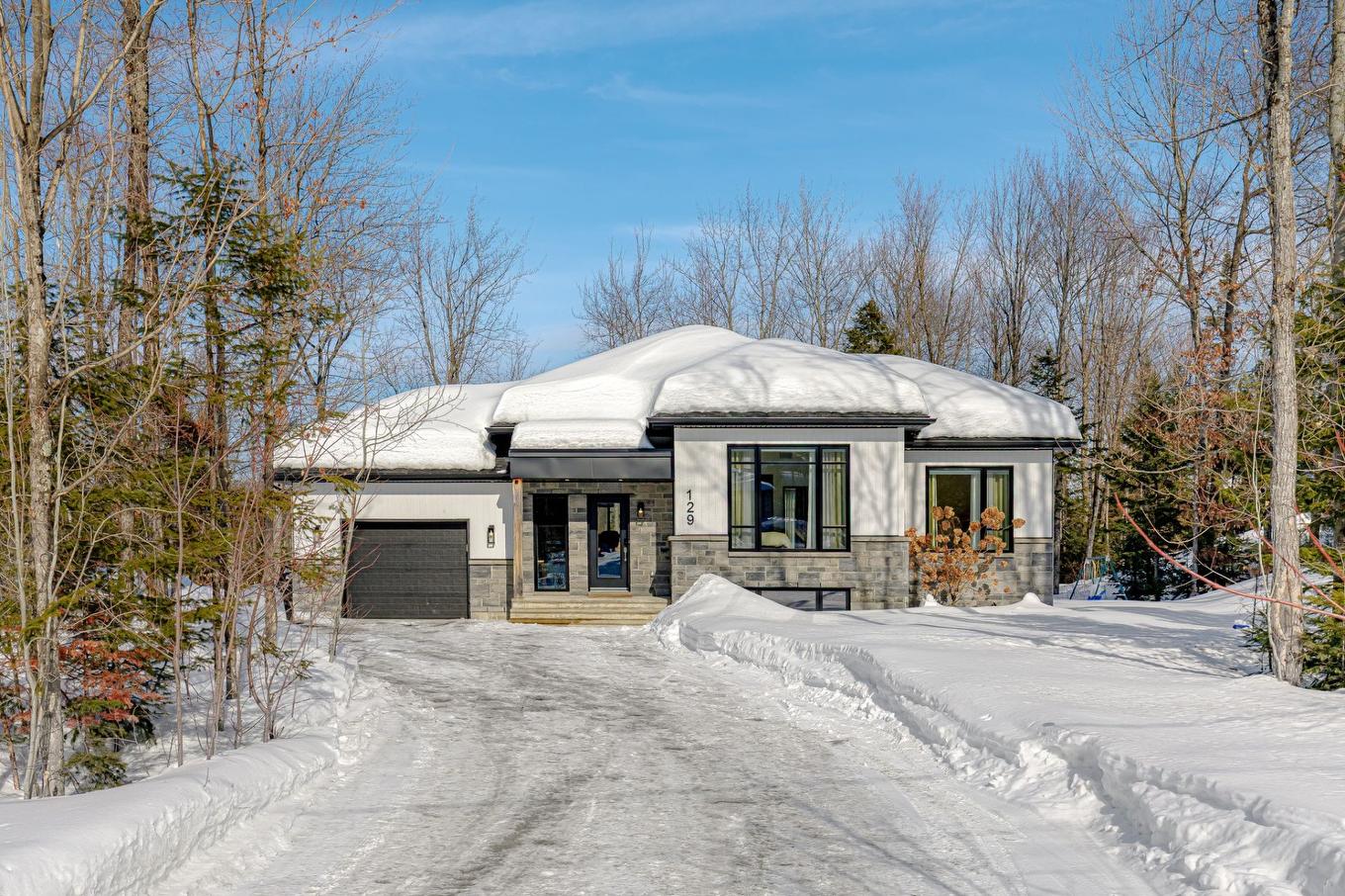 Façade - 129 10E Avenue, Saint-Hippolyte, QC - Outdoor