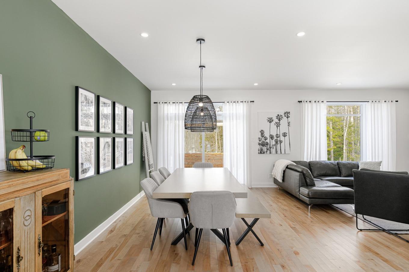 Salle à manger - 129 10E Avenue, Saint-Hippolyte, QC - Indoor