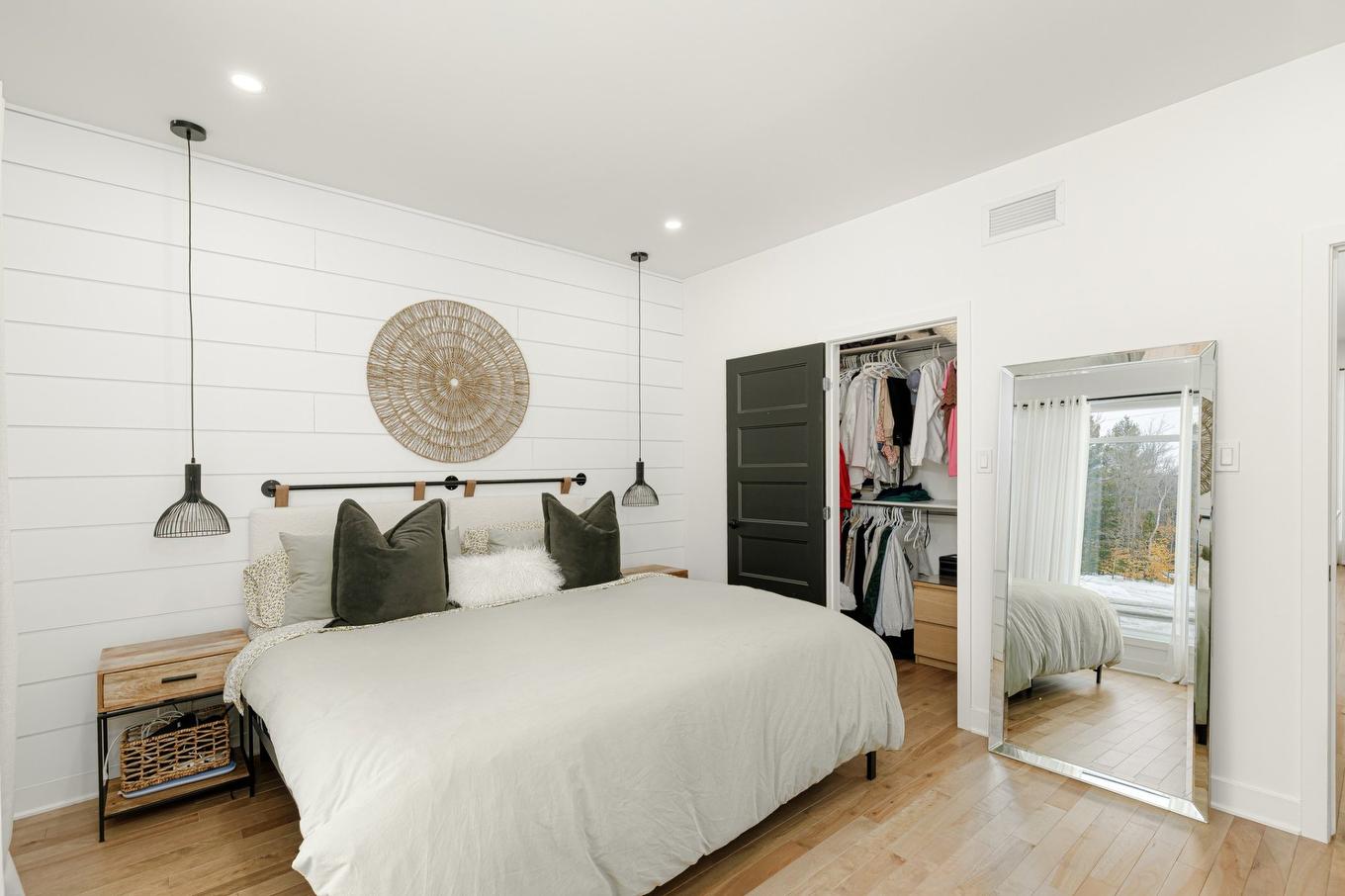 Chambre à coucher principale - 129 10E Avenue, Saint-Hippolyte, QC - Indoor Photo Showing Bedroom