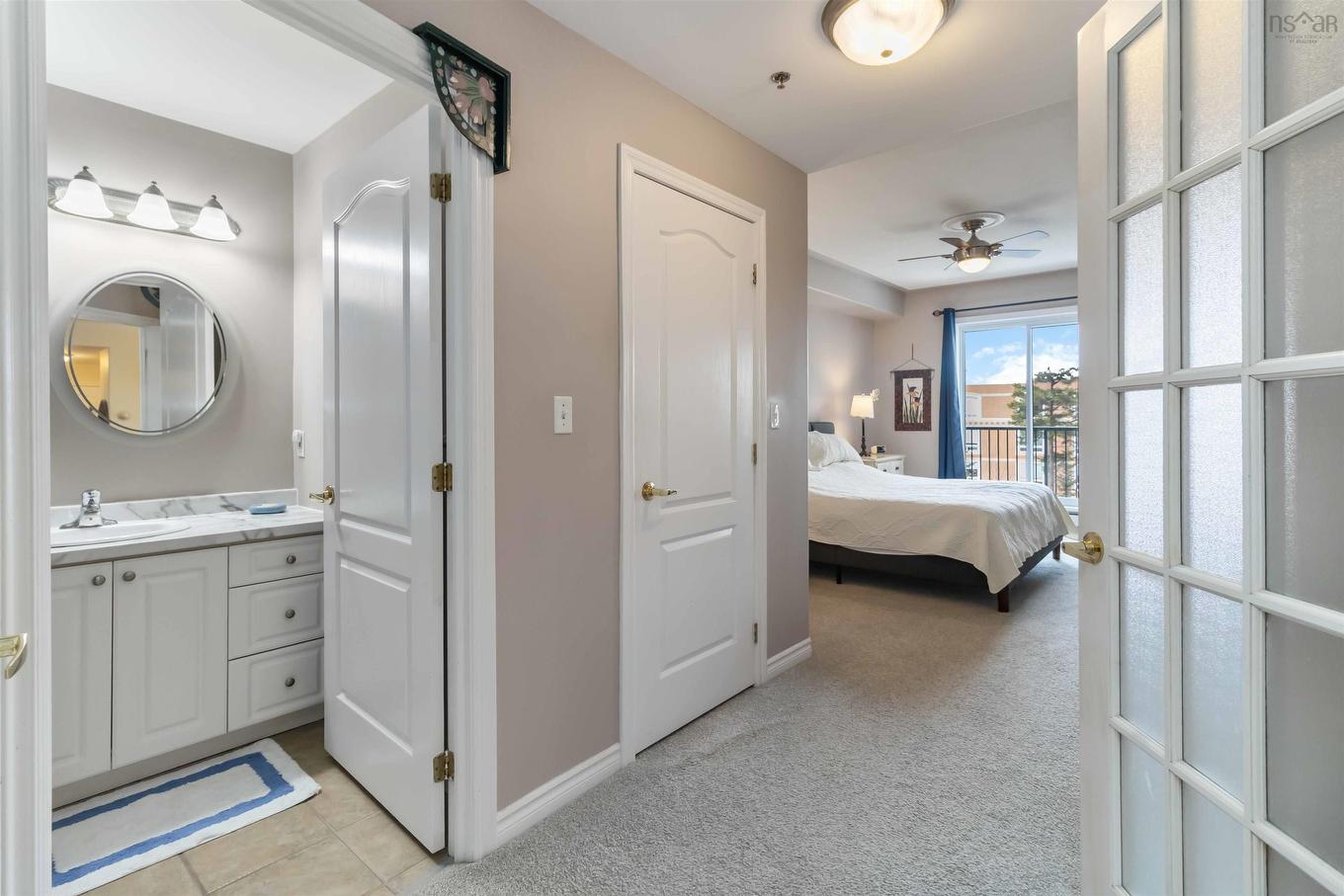 206 78 Regency Park Drive, Halifax, NS