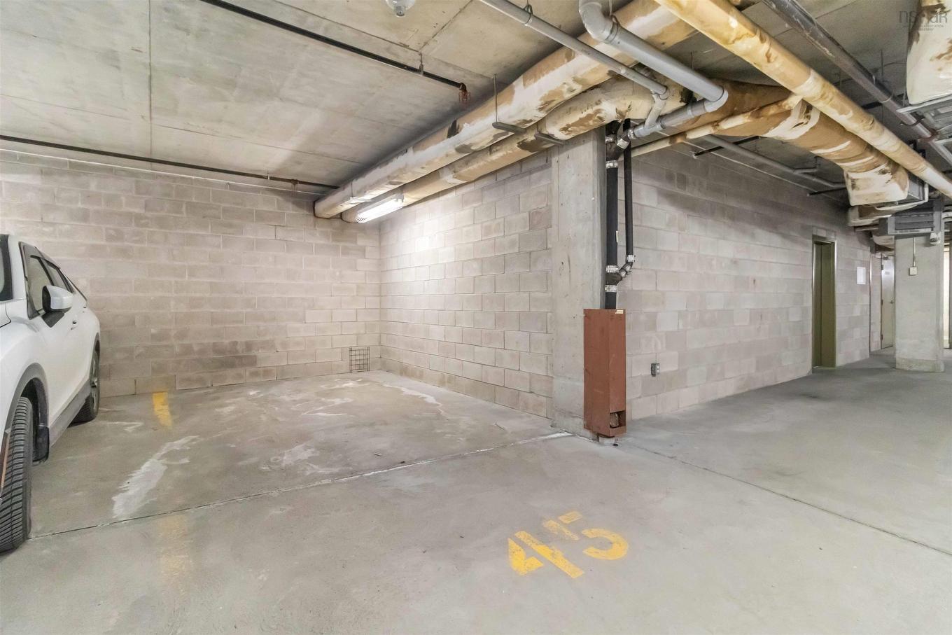 206 78 Regency Park Drive, Halifax, NS