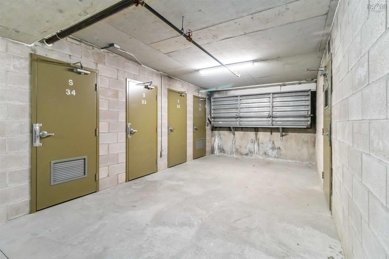 206 78 Regency Park Drive, Halifax, NS