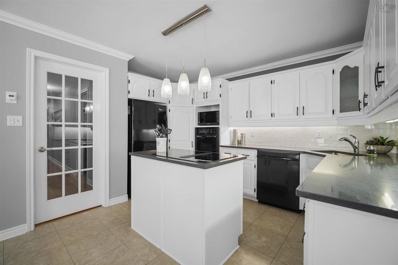 8 Castlewood Drive, Fall River, NS