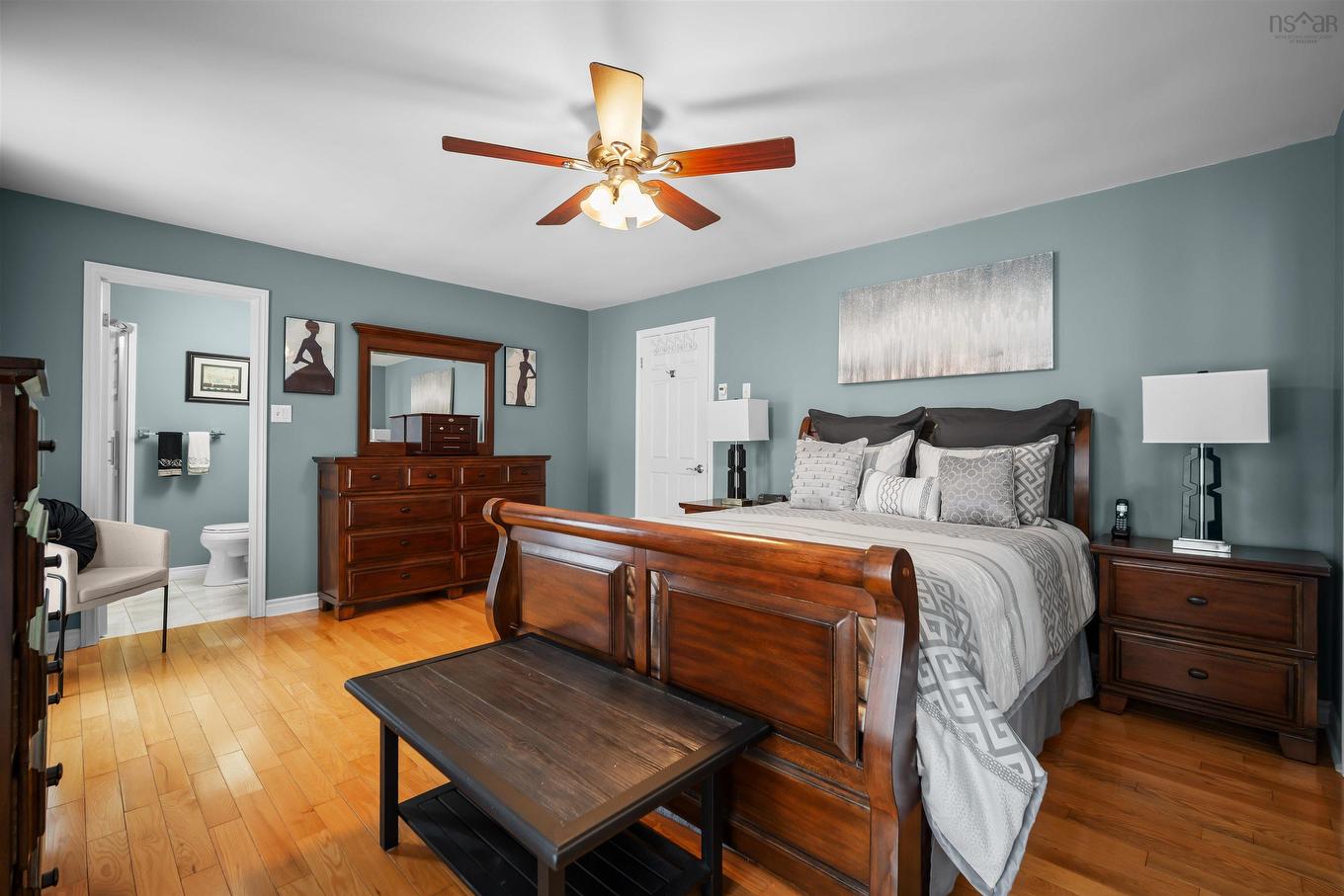 8 Castlewood Drive, Fall River, NS