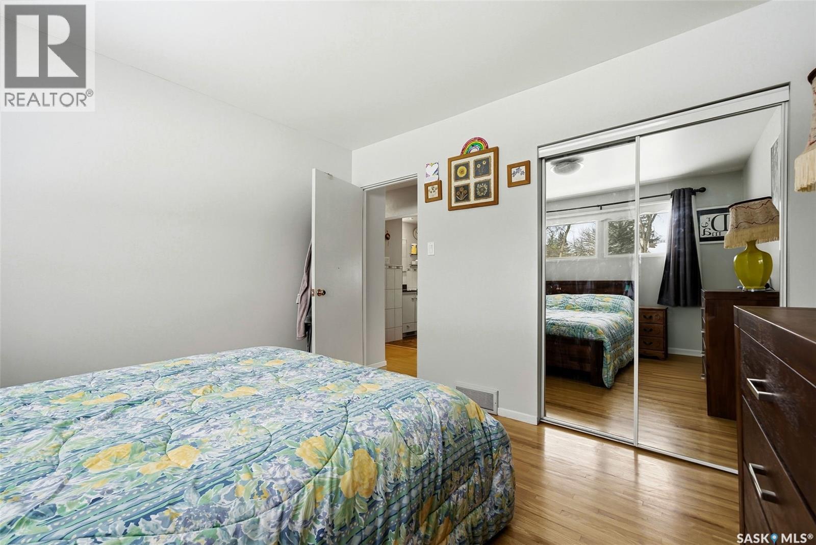 2221 Dufferin Road, Regina, SK - Indoor Photo Showing Bedroom