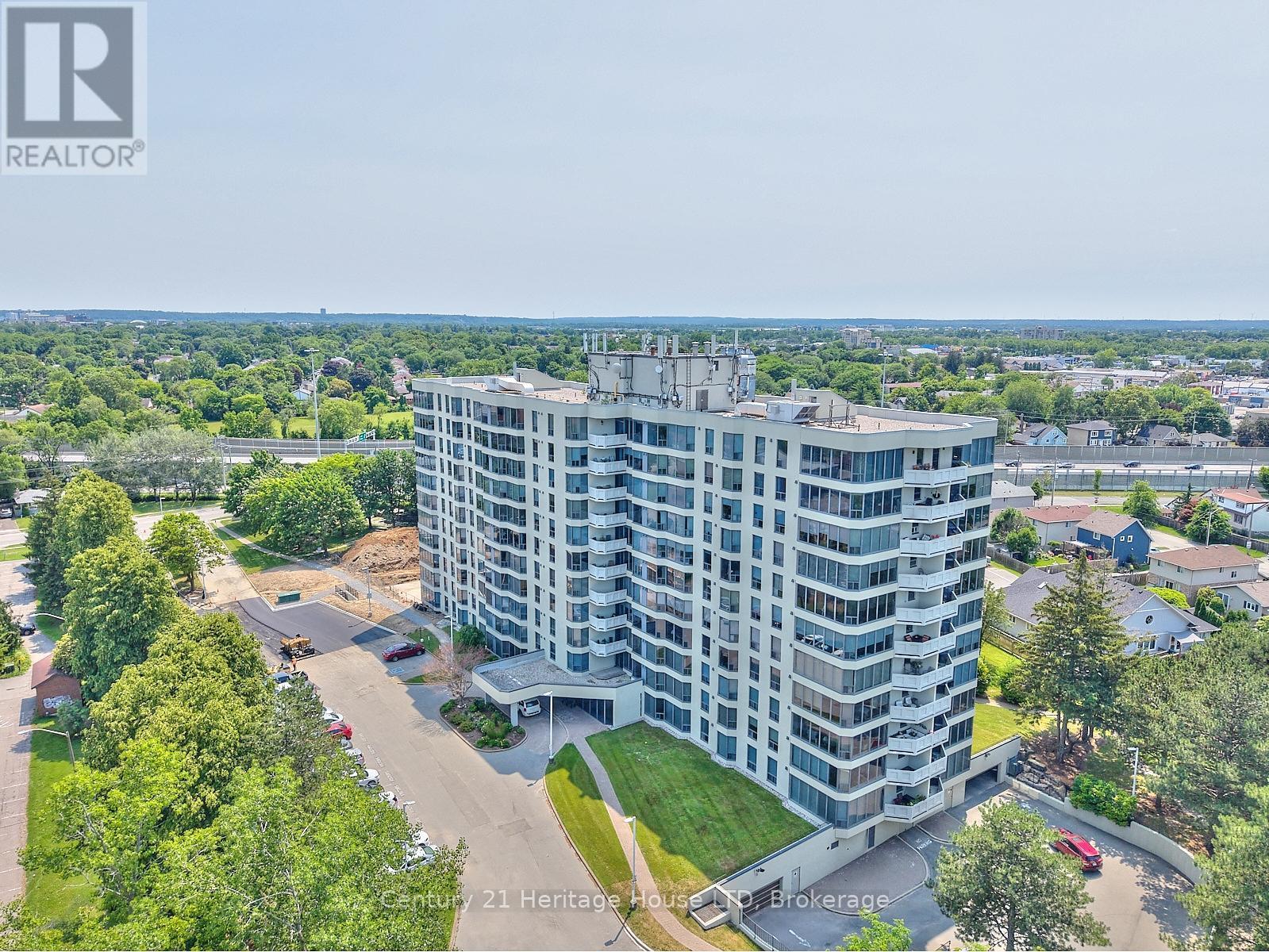 504 - 81 Scott Street, St. Catharines (Lakeport), ON - Outdoor With View