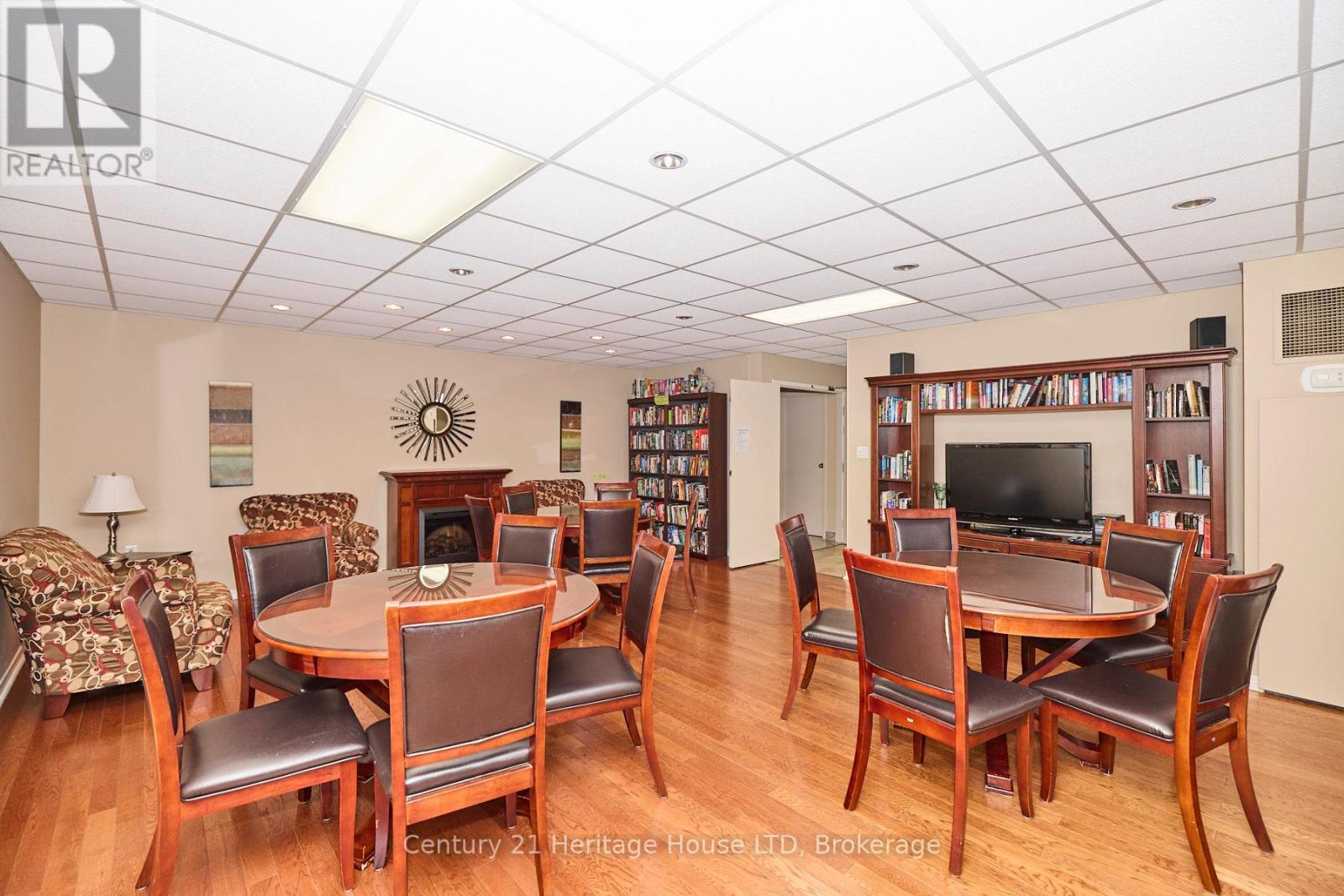 Party Room - 504 - 81 Scott Street, St. Catharines (Lakeport), ON - Indoor Photo Showing Dining Room