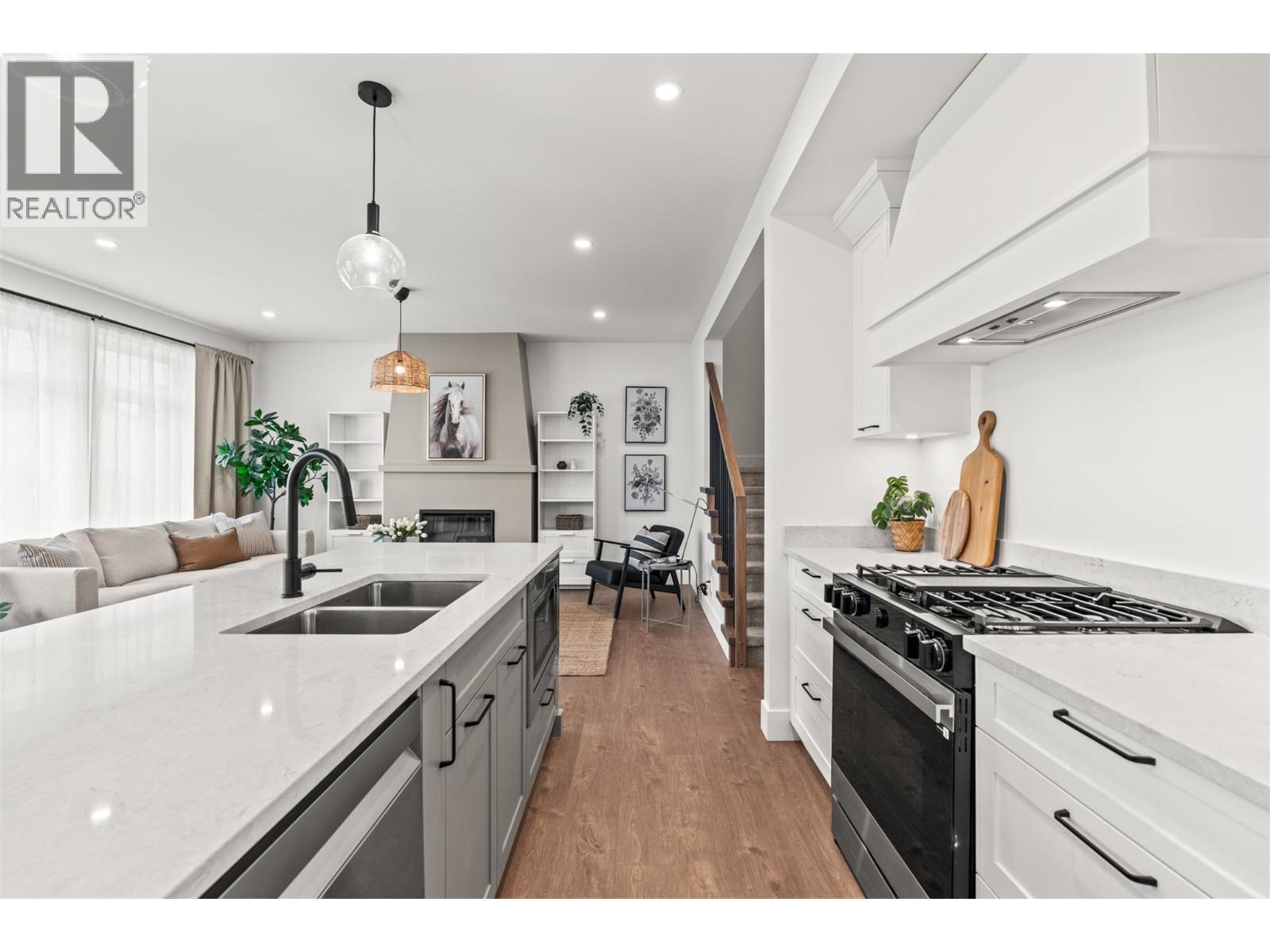 2455 Bradley Drive Unit# 102 Lot# 4, Armstrong, BC - Indoor Photo Showing Kitchen With Double Sink With Upgraded Kitchen