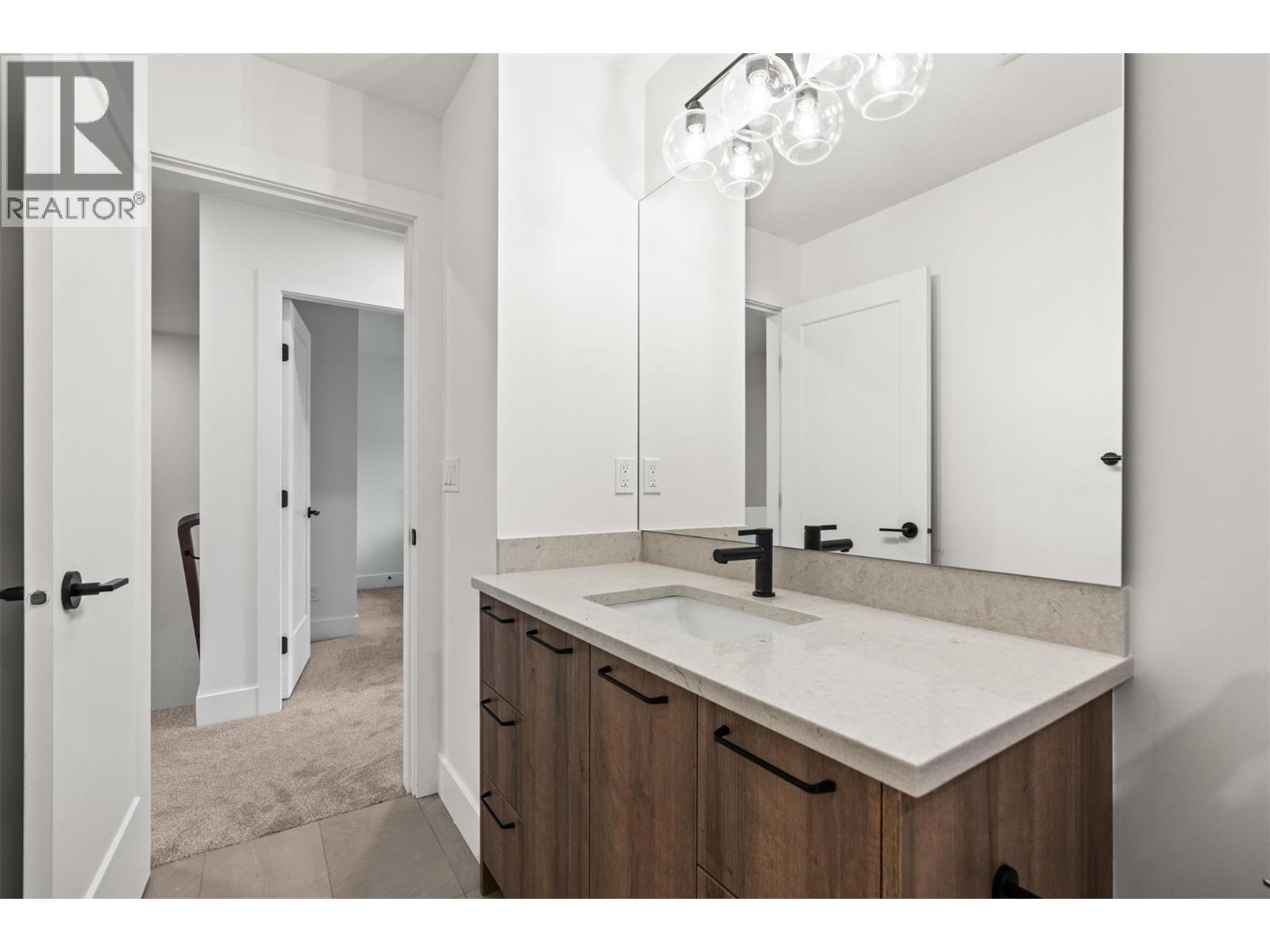 2455 Bradley Drive Unit# 102 Lot# 4, Armstrong, BC - Indoor Photo Showing Bathroom