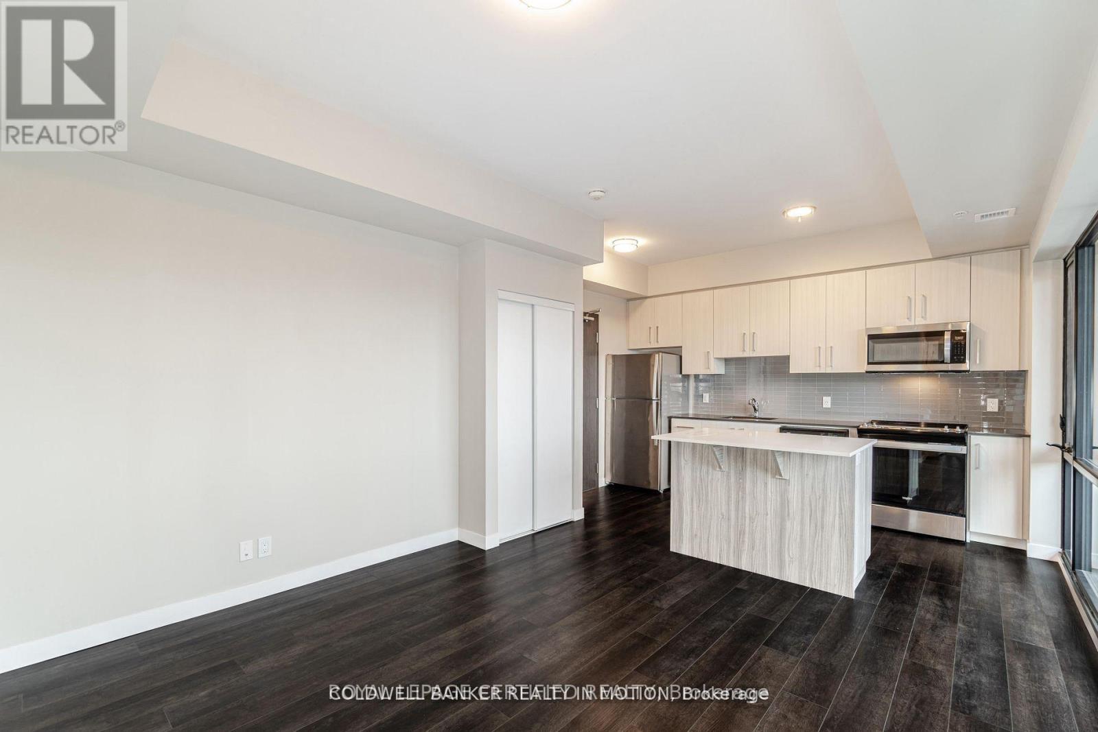 303 - 15 Queen Street S, Hamilton, ON - Indoor Photo Showing Kitchen With Stainless Steel Kitchen