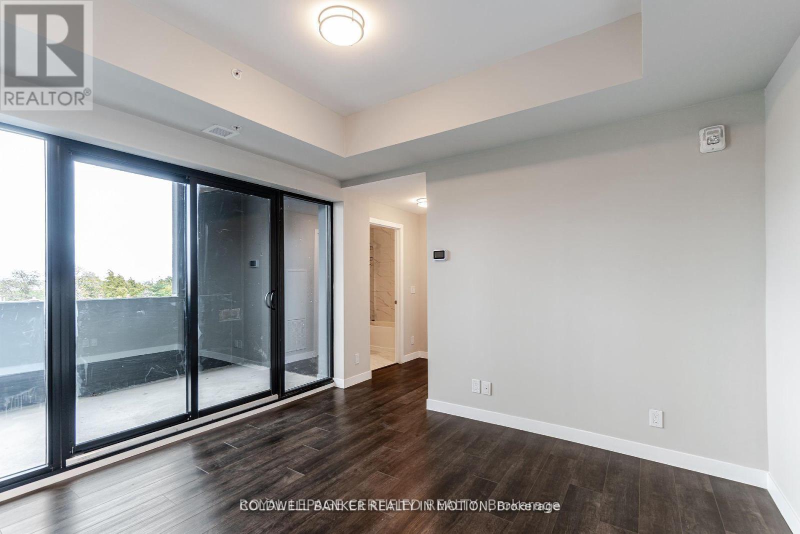 303 - 15 Queen Street S, Hamilton, ON - Indoor Photo Showing Other Room