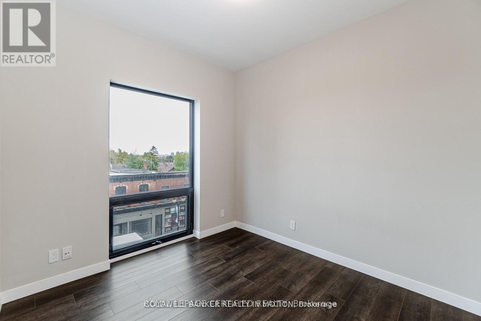 303 - 15 Queen Street S, Hamilton, ON - Indoor Photo Showing Other Room