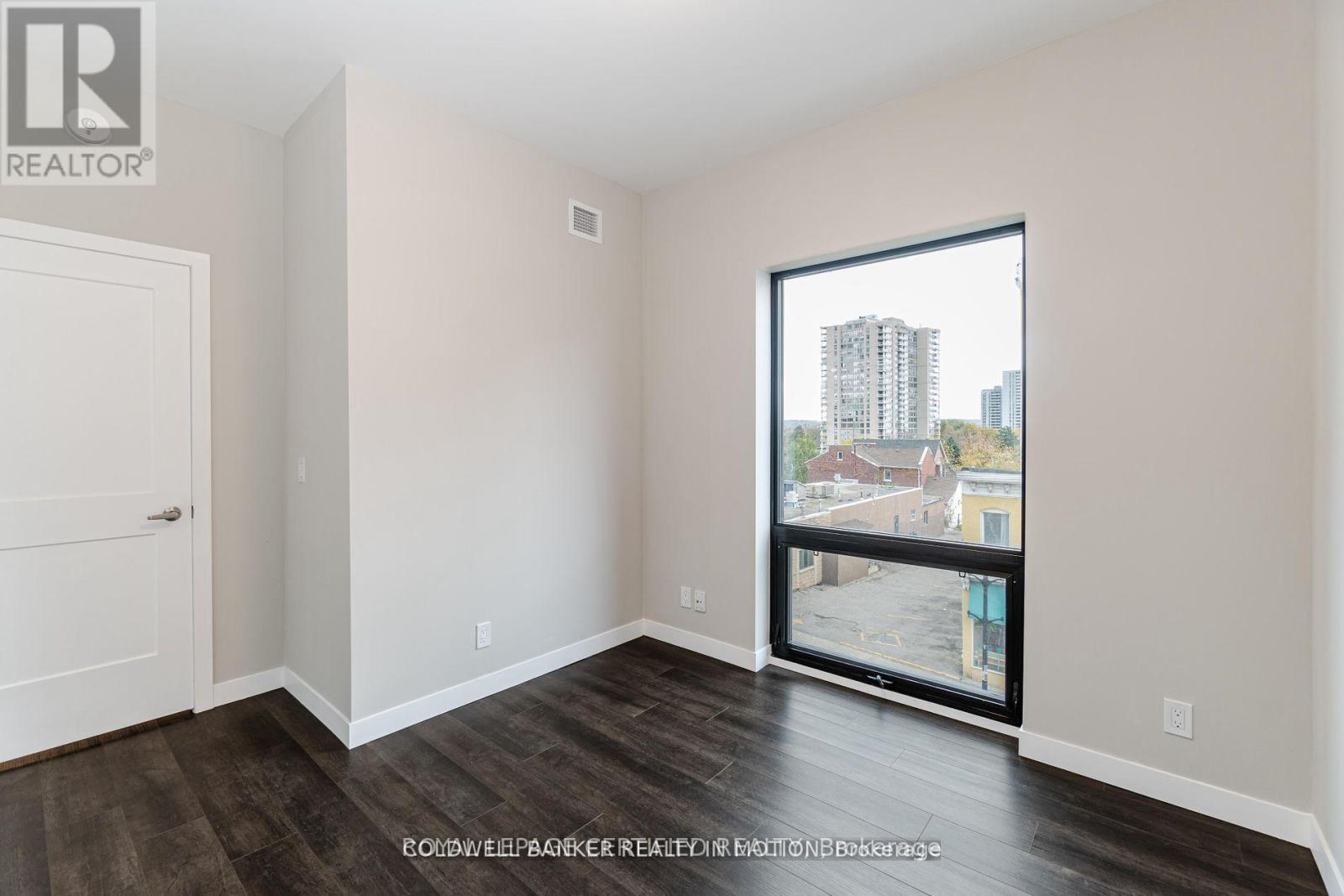 303 - 15 Queen Street S, Hamilton, ON - Indoor Photo Showing Other Room