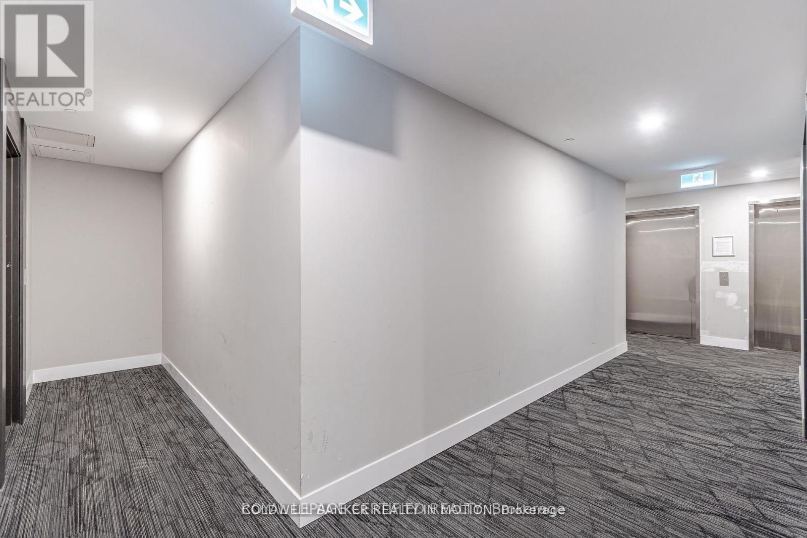 303 - 15 Queen Street S, Hamilton, ON - Indoor Photo Showing Other Room