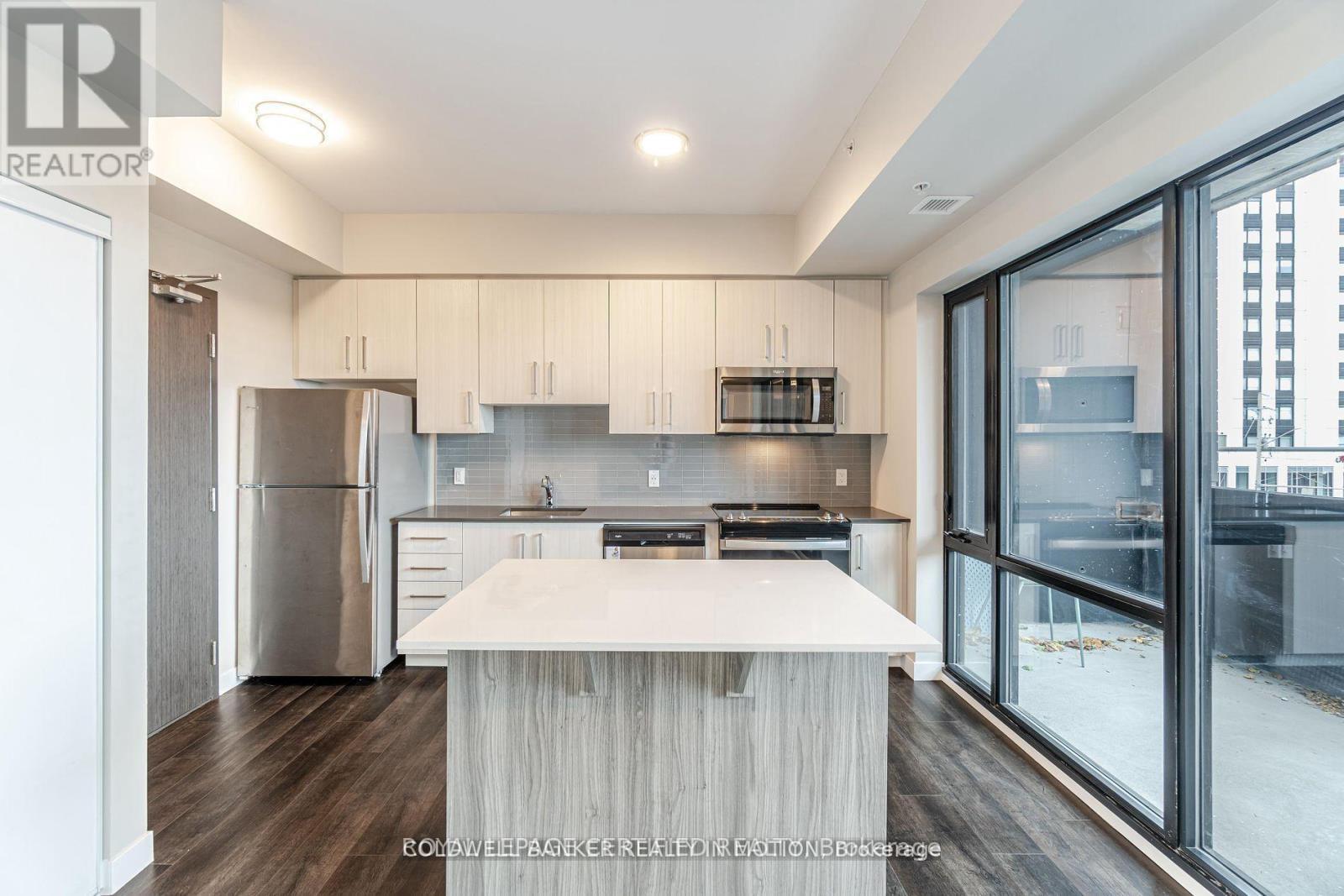 303 - 15 Queen Street S, Hamilton, ON - Indoor Photo Showing Kitchen With Stainless Steel Kitchen With Upgraded Kitchen