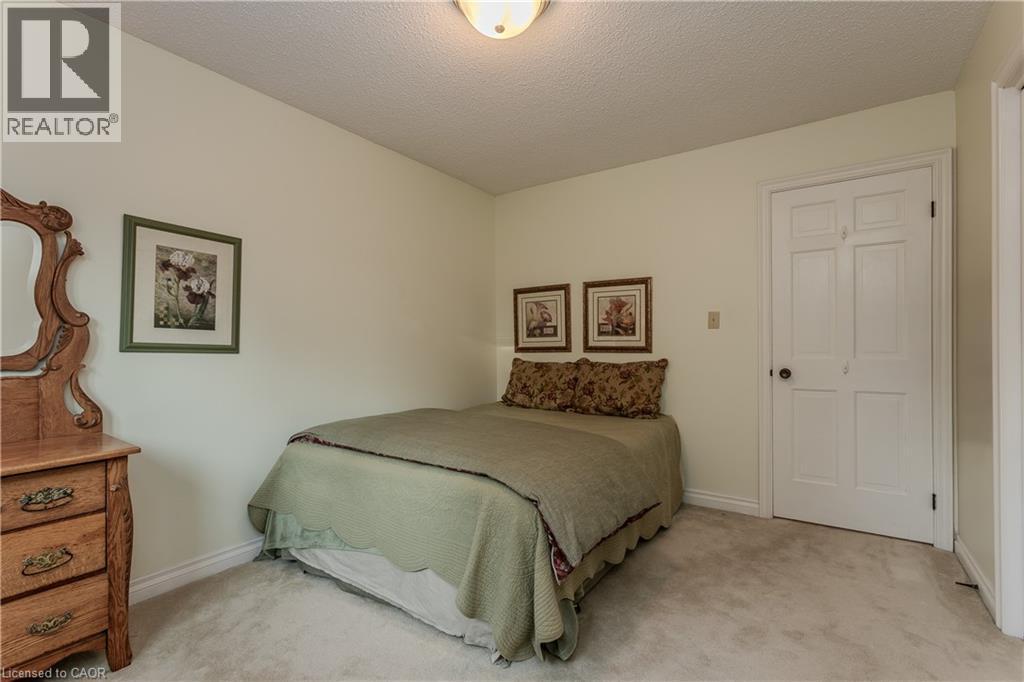 2431 Britannia Road, Burlington, ON - Indoor Photo Showing Bedroom