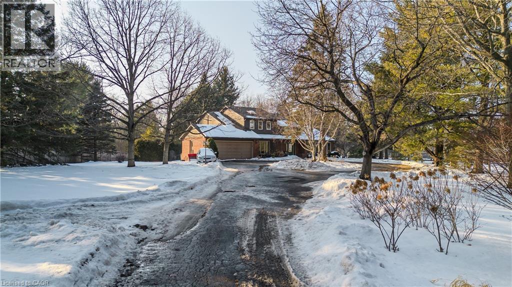 2431 Britannia Road, Burlington, ON - Outdoor