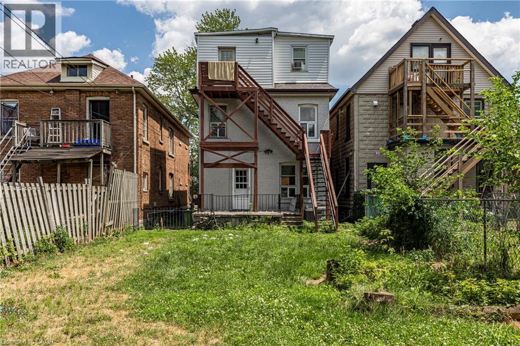 22 Myrtle Avenue, Hamilton, ON - Outdoor