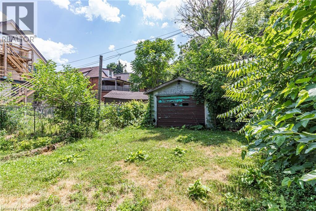 22 Myrtle Avenue, Hamilton, ON - Outdoor