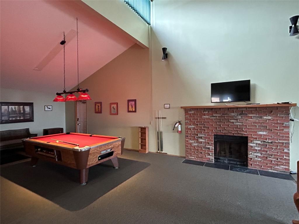 829-880 Northstar Drive, Kimberley, BC - Indoor Photo Showing Other Room With Fireplace